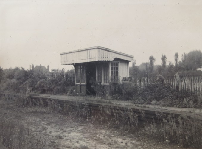 Passenger Waiting Room on Midland Road Down Platform (October 1970)