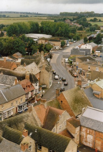 KSCN0036 Overlooking the High Street towards Midland Road