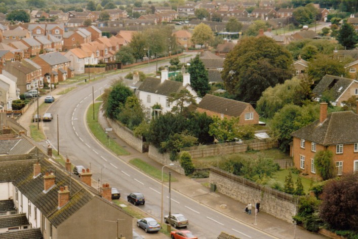 KSCN0039 View towards Oundle Road (2006)